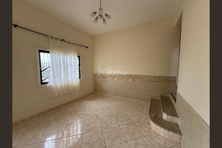 3_photo/95273838bb.9e8f1c97e4a047f1-ATLAS-566ff2e0-a23e-4fdb-9897-fa069666de58.jpg de casa à venda com 6 quartos, 201m² em Centro, Florianópolis