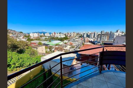 6_photo/95273838c9.babca6c7f82b9010-ATLAS-1b08fa6f-a5d2-4146-8233-d0f8dd2bd9e6.jpg de casa à venda com 6 quartos, 201m² em Centro, Florianópolis