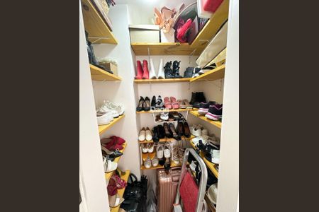 24_photo/9527383a2d.80fa8fdc5a0d358d-ATLAS-facb58e1-36ad-439e-a390-08a1ececfd23.jpg de apartamento à venda com 3 quartos, 80m² em Centro, Florianópolis