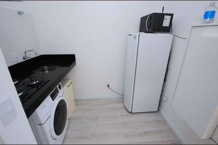 2_photo/9527383a8b.7d40dddb435df00c-ATLAS-0e29dc3a-4f65-40a3-a8ac-720f30bf58d5.jpg de kitnet/studio à venda com 1 quarto, 27m² em Centro, Florianópolis