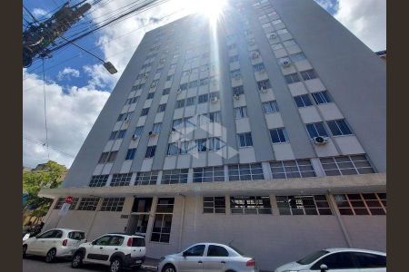 3_photo/9527383a95.8ffe765f00580c25-ATLAS-67e7ef88-58f2-4dcf-b987-b42e3cbe8fb0.jpg de apartamento para alugar com 2 quartos, 70m² em Centro, Florianópolis