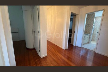 31_photo/9527383b0b.de77e0cd8a437f7b-ATLAS-cbcbb6b4-251d-4ba5-b447-5931c71becfb.jpg de apartamento à venda com 4 quartos, 218m² em Centro, Florianópolis