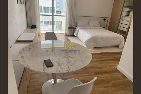 12_photo/9527383b29.4cea1a0b3f6bbd2f-ATLAS-8fb59e36-0e33-4a6b-bca6-44a2fe879d5e.jpg de apartamento à venda com 1 quarto, 33m² em Centro, Florianópolis