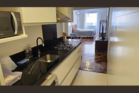 2_photo/9527383b45.5ea02299877aeb03-ATLAS-5cfd3725-93de-410a-bb31-caf4bcf40eae.jpg de apartamento à venda com 1 quarto, 42m² em Centro, Florianópolis