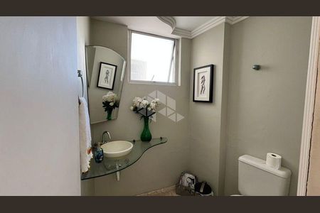 2_photo/9527383b6b.9cf5fe4e16e6882c-ATLAS-0564fdbe-6908-4fb5-ba0d-69a51ecd159b.jpg de apartamento para alugar com 4 quartos, 219m² em Centro, Florianópolis