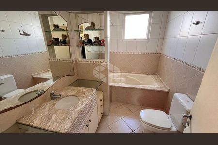 3_photo/9527383b6b.9cf5fe4e16e6882c-ATLAS-057b54b5-3396-452b-9ece-64103387bffe.jpg de apartamento para alugar com 4 quartos, 219m² em Centro, Florianópolis