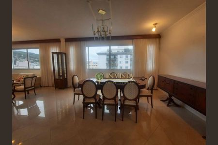 4_photo/9527383b6b.f78e997fc7c26585-ATLAS-2ea08da1-4e23-4abd-901e-57c5aa883c0d.jpg de apartamento à venda com 4 quartos, 219m² em Centro, Florianópolis