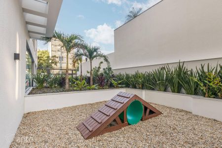 31_photo/9527383c2d.5b63f18bcccc212e-ATLAS-abd2d712-e3f2-4237-a524-0a248e709aee.jpg de apartamento à venda com 3 quartos, 117m² em Centro, Florianópolis