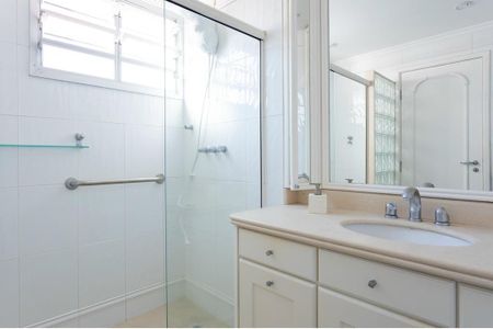 43_photo/9527383cb5.15604e16f11eddfa-ATLAS-5da39a81-a72b-4e08-a8a8-c5c418513baf.jpg de apartamento à venda com 4 quartos, 211m² em Centro, Florianópolis