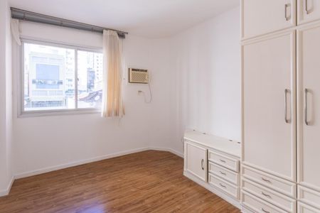 30_photo/9527383cb5.7c302fe7e2ee7ec2-ATLAS-ed7ab1c3-eb55-48da-aa4a-d77a0754fdbf.jpg de apartamento à venda com 4 quartos, 211m² em Centro, Florianópolis