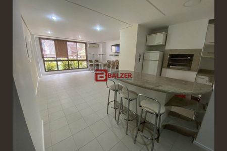 3_photo/9527383d0f.ceff8192393c33de-ATLAS-56003d03-6d90-4206-b2bb-69e7bc46f5c3.jpg de apartamento à venda com 3 quartos, 109m² em Centro, Florianópolis