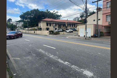 10_photo/9527383d2d.78fc3f0fe21dc8b9-ATLAS-30d2905b-aa28-4b5a-a3f0-44afab14bcf5.jpg de apartamento para alugar com 3 quartos, 98m² em Centro, Florianópolis