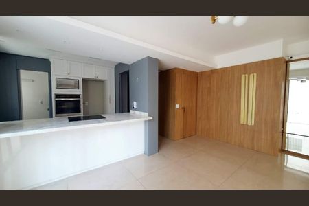 5_photo/9527383d53.d2ce0bb0adf0b475-ATLAS-e3bc8cbb-6a64-4d28-be03-d668e31c35cd.jpg de apartamento à venda com 3 quartos, 211m² em Centro, Florianópolis