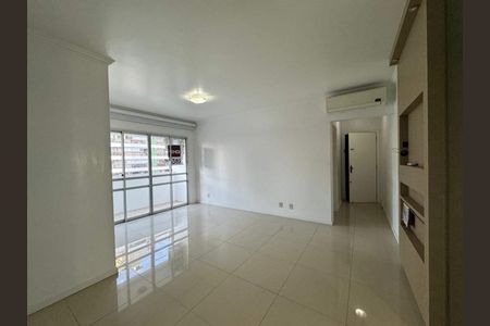 3_photo/9527383d55.f7b85a8b121c060d-ATLAS-a4917d2d-1bf6-4bfd-a3c9-da541c7e07f7.jpg de apartamento à venda com 3 quartos, 96m² em Centro, Florianópolis