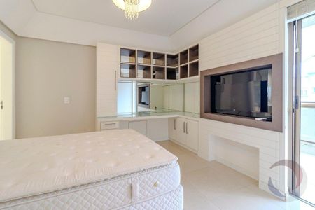 38_photo/9527383d59.64165a7013b597b1-ATLAS-6679b2dd-bd41-4c8c-8a4a-4ec4ec2021e3.jpg de apartamento à venda com 3 quartos, 239m² em Centro, Florianópolis