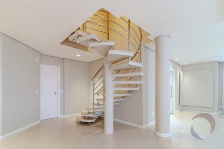 10_photo/9527383d59.64165a7013b597b1-ATLAS-9ca86250-d25f-41eb-bc37-e045c1d89f13.jpg de apartamento à venda com 3 quartos, 239m² em Centro, Florianópolis