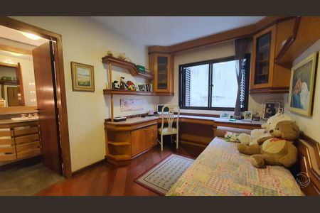 12_photo/9527383d89.2fd4302248fbdcd5-ATLAS-7de23bdd-831e-4957-9d1c-1e4922eba50e.jpg de apartamento à venda com 4 quartos, 245m² em Centro, Florianópolis
