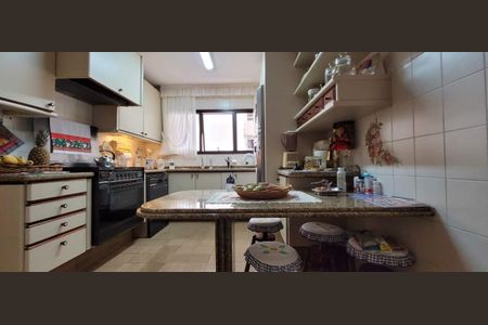 45_photo/9527383d8f.615daaec57baecd8-ATLAS-c157480a-3539-4e5e-8d52-8fae5aa63fb6.jpg de apartamento à venda com 4 quartos, 247m² em Centro, Florianópolis