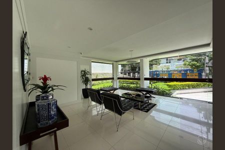 21_photo/9527383da1.3010a7da7731ff7c-ATLAS-88cd5a1d-1292-4e0b-bd3e-d9579b0376bb.jpg de apartamento à venda com 4 quartos, 211m² em Centro, Florianópolis