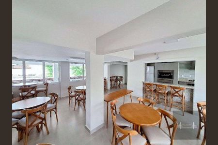 20_photo/9527383db3.d4e4039575cf4cd3-ATLAS-92f6a5bb-e784-4a69-b9c6-e664e41c9d2f.jpg de apartamento à venda com 2 quartos, 48m² em Centro, Florianópolis