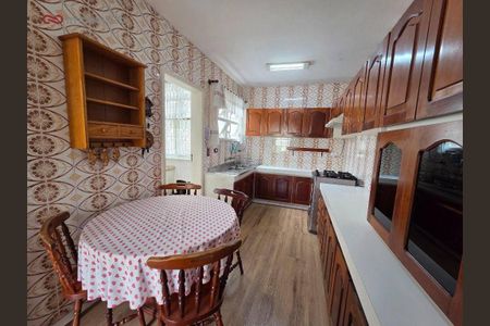 4_photo/9527383ddf.115297f0a2318e4a-ATLAS-34ccf7a8-9123-4038-8c8d-4e7c6c1e9e37.jpg de apartamento à venda com 3 quartos, 102m² em Centro, Florianópolis