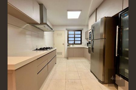 35_photo/9527383de1.7895d92dc800e00e-ATLAS-35fcbebf-240a-420e-b975-3bea8a0803e1.jpg de apartamento à venda com 3 quartos, 110m² em Centro, Florianópolis