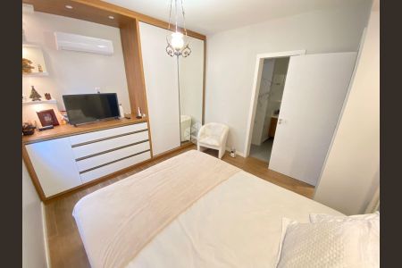 2_photo/9527383e0d.250cd22c193f248b-ATLAS-02ffbdf7-6043-4176-b2ed-ee6037f6cb2c.jpg de apartamento à venda com 3 quartos, 141m² em Centro, Florianópolis