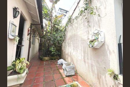 17_photo/9527383e31.d55b36f64ebf45c1-ATLAS-db52766d-95f8-4f92-b2f3-cfc82a870794.jpg de casa à venda com 2 quartos, 63m² em Centro, Florianópolis