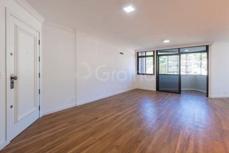 7_photo/9527383e7f.7a749576ca8aa317-ATLAS-ba5259fd-47bf-465e-b5bf-9295b80f2153.jpg de apartamento à venda com 3 quartos, 156m² em Centro, Florianópolis