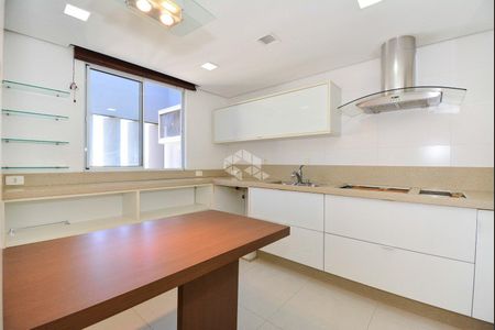 19_photo/9527383ea1.472fee17ac892a7c-ATLAS-958e0c08-06f4-4524-aa1d-d9efd28dab80.jpg de apartamento à venda com 4 quartos, 162m² em Centro, Florianópolis