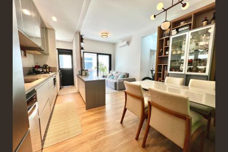 6_photo/9527383ed1.83dcb8b06b8d8d41-ATLAS-e43230f7-7ad2-40c3-b0f4-70d27e55af4b.jpg de apartamento à venda com 2 quartos, 70m² em Centro, Florianópolis