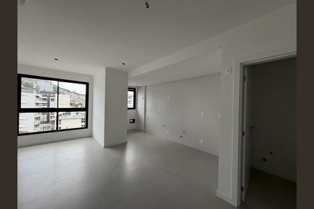 3_photo/9527383ee7.82be18ad98973cde-ATLAS-3cd701cf-f1c8-4a36-896a-fa81bbd16f3e.jpg de apartamento à venda com 2 quartos, 64m² em Centro, Florianópolis