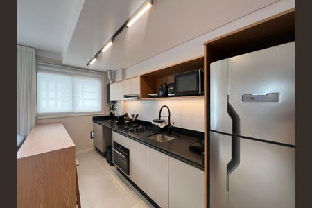 5_photo/9527383ee7.a3735c8e96916dcd-ATLAS-212517b0-af09-4870-8f7f-92a9f40a7fb7.jpg de apartamento para alugar com 1 quarto, 39m² em Centro, Florianópolis