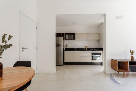 2_photo/9527383faf.d5cea11d29ecad71-ATLAS-f5ff1fda-3f03-48cb-9e97-de08e1bc89df.jpg de apartamento à venda com 1 quarto, 46m² em Centro, Florianópolis