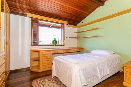 29_photo/9527383faf.e182d30f96765f76-ATLAS-0b2a68fa-813a-49fa-b906-656381efa935.jpg de casa à venda com 3 quartos, 250m² em Centro, Florianópolis