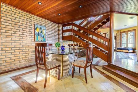 11_photo/9527383faf.e182d30f96765f76-ATLAS-1ad9fee3-0c36-486c-b80e-412de5f6afe5.jpg de casa à venda com 3 quartos, 250m² em Centro, Florianópolis