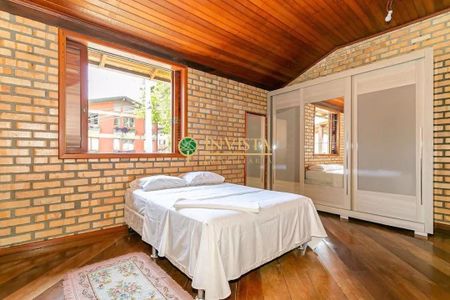 24_photo/9527383faf.e182d30f96765f76-ATLAS-379c19e8-a9ce-4741-906b-39139a21e614.jpg de casa à venda com 3 quartos, 250m² em Centro, Florianópolis