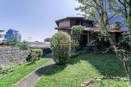 6_photo/9527383faf.e182d30f96765f76-ATLAS-4d6fa064-915b-425c-a1ef-9478d522b4e2.jpg de casa à venda com 3 quartos, 250m² em Centro, Florianópolis