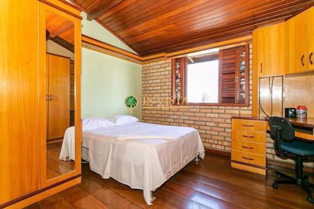 27_photo/9527383faf.e182d30f96765f76-ATLAS-89d14a5b-7b2b-4836-88c0-4e4d914b5ebd.jpg de casa à venda com 3 quartos, 250m² em Centro, Florianópolis