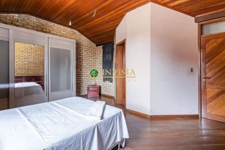 25_photo/9527383faf.e182d30f96765f76-ATLAS-a8da16f4-cd2f-48cb-924a-ac0efa939b1a.jpg de casa à venda com 3 quartos, 250m² em Centro, Florianópolis