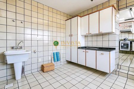 19_photo/9527383faf.e182d30f96765f76-ATLAS-ae89abad-25cf-4b9f-b971-0ae90c10de68.jpg de casa à venda com 3 quartos, 250m² em Centro, Florianópolis