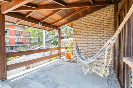 22_photo/9527383faf.e182d30f96765f76-ATLAS-d767a5fe-8651-4589-b033-69ed357bfab2.jpg de casa à venda com 3 quartos, 250m² em Centro, Florianópolis