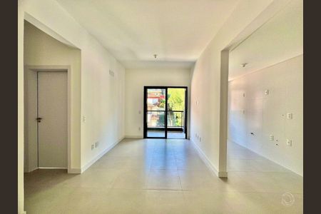 8_photo/9527383fc9.32c3cbe2f1079832-ATLAS-34bb2b9a-917f-40e3-9a40-d0d4fb472ede.jpg de apartamento à venda com 2 quartos, 67m² em Centro, Florianópolis