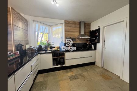 11_photo/95273841db.07f29284d16cc936-ATLAS-73eca6a2-ac1c-400a-ba70-97e948c1b3cf.jpg de casa à venda com 5 quartos, 300m² em Centro, Florianópolis