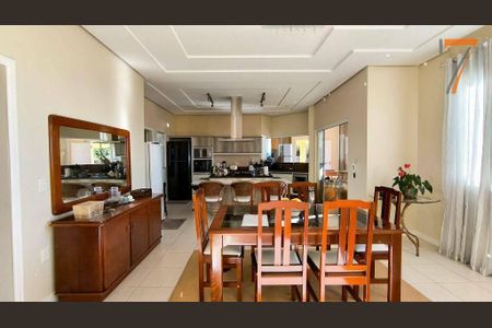 3_photo/95273841e1.9803aeba41cbaf1e-ATLAS-0de237f7-0fc2-44e9-a9d4-db4e8781fd53.jpg de casa à venda com 5 quartos, 281m² em Centro, Florianópolis