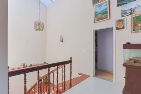 28_photo/9527384349.34730a09c7934e52-ATLAS-3b4c8c37-6e54-4897-b0dc-1e91e3e9d9f6.jpg de casa à venda com 4 quartos, 295m² em Trindade, Florianópolis
