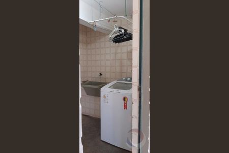 24_photo/9527384351.aee49e73b172d5f5-ATLAS-4253d391-e5c7-4651-bf4a-0e5ccd604bb2.jpg de casa à venda com 3 quartos, 226m² em Trindade, Florianópolis