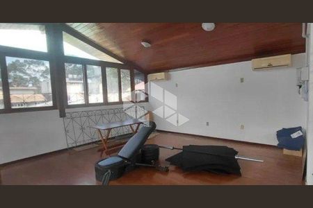 7_photo/952738435b.dadd584d06f5cf19-ATLAS-75664f7c-c544-4e2b-aace-4fcf5a3b4dda.jpg de casa à venda com 3 quartos, 246m² em Trindade, Florianópolis