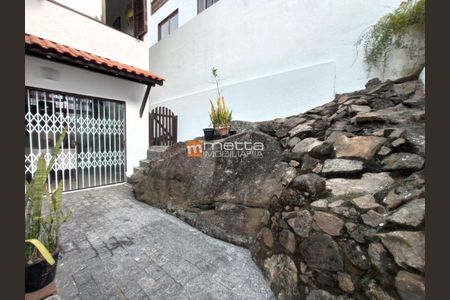 3_photo/9527384367.31155e57da48075e-ATLAS-144c8f4f-3227-4347-a802-a6dbd3e72184.jpg de casa à venda com 3 quartos, 214m² em Trindade, Florianópolis