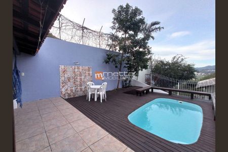 12_photo/9527384367.31155e57da48075e-ATLAS-4f50f15c-29da-4e98-8104-c09d2c844342.jpg de casa à venda com 3 quartos, 214m² em Trindade, Florianópolis